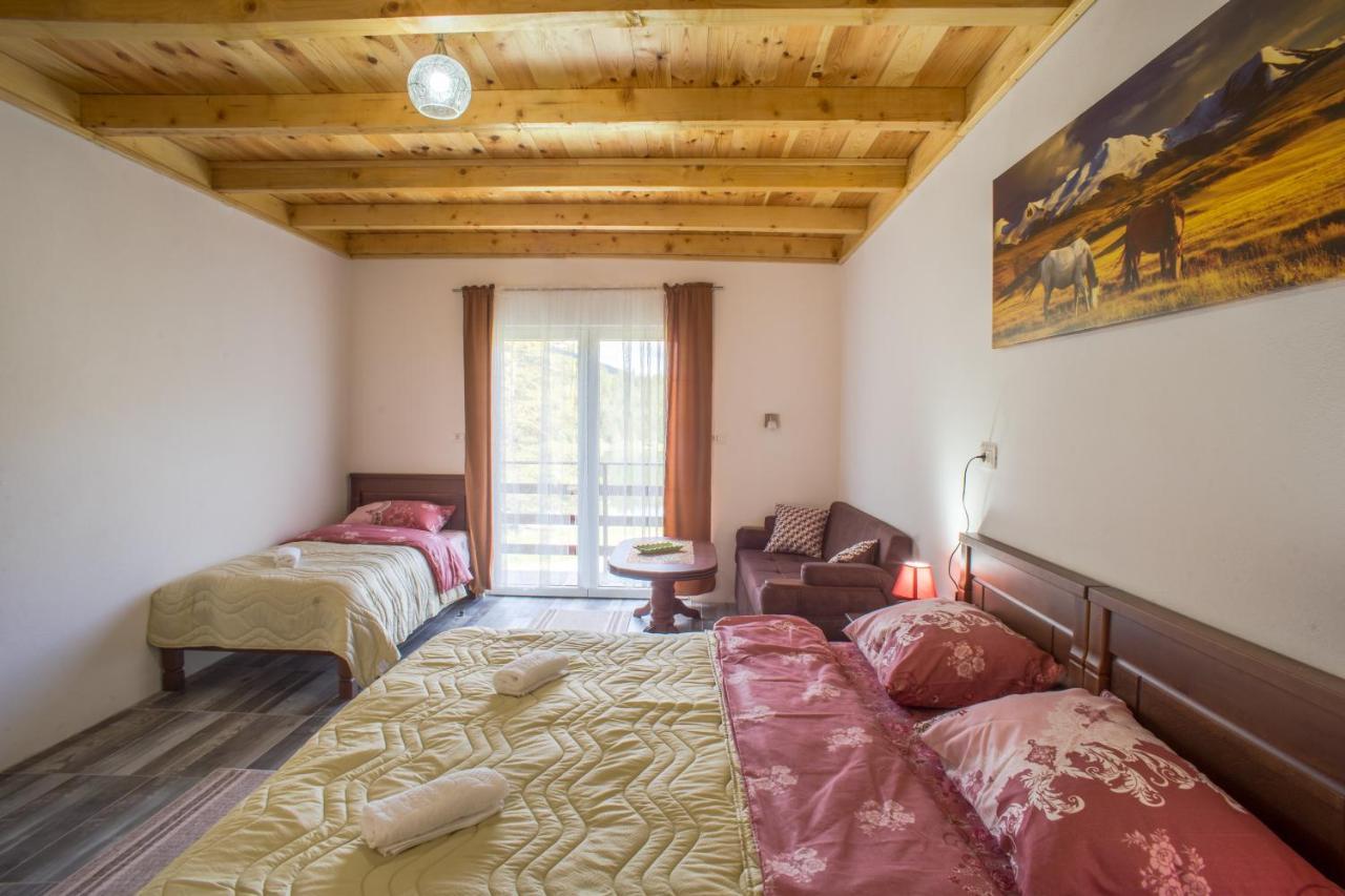 Apartmani JEZERO Zabljak  Bagian luar foto