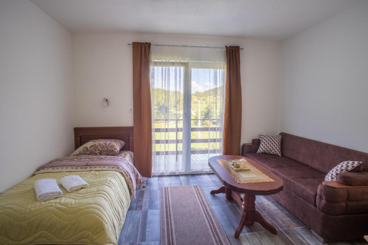 Apartmani JEZERO Zabljak  Bagian luar foto