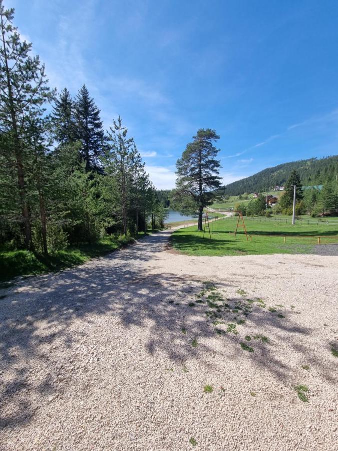 Apartmani JEZERO Zabljak  Ruang foto